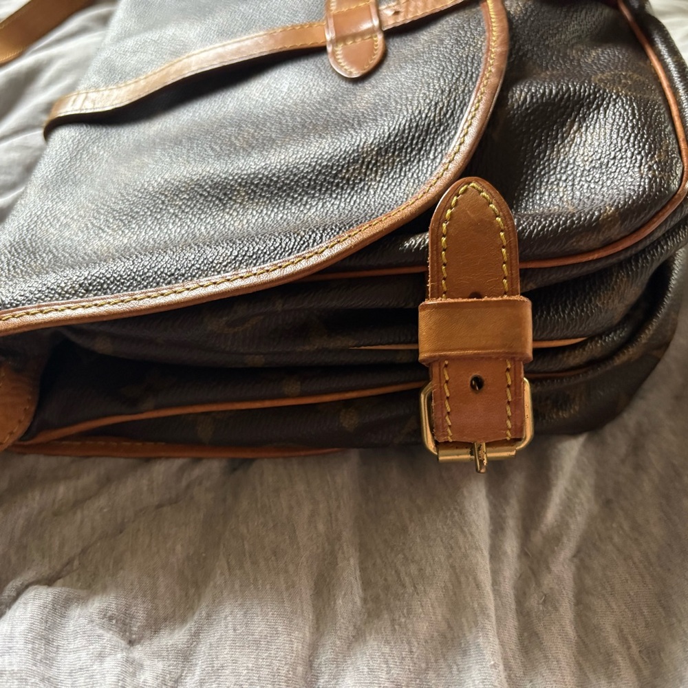 Louis Vuitton Brown and Tan Monogram Messenger Bag - Picture 5 of 11